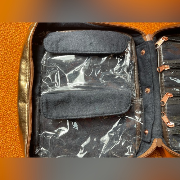 - For Your Ease Only Metallic Gold Make up Organizer Purse - Picture 15 of 16